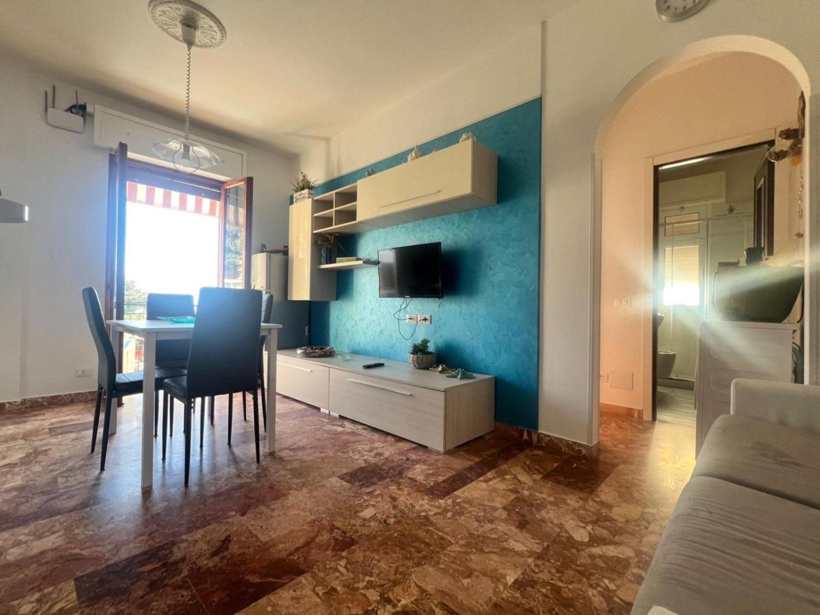 Apartment Aurora & Nicole Ideal Per Biker Con Terazza Vista Mare Parcheggio E Wi-Fi Gratuiti Pietra Ligure Exterior foto